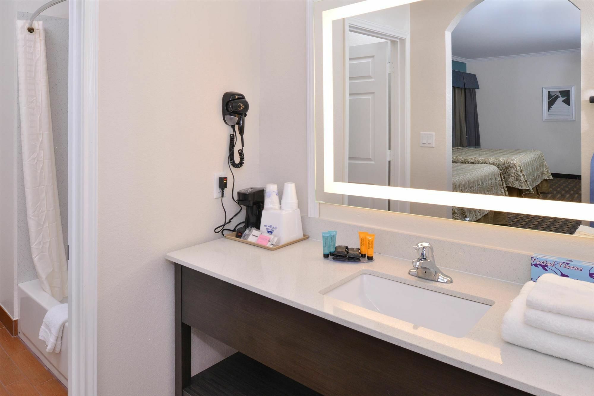 Jersey Village Regency Inn & Suites- Nw Houston المظهر الخارجي الصورة
